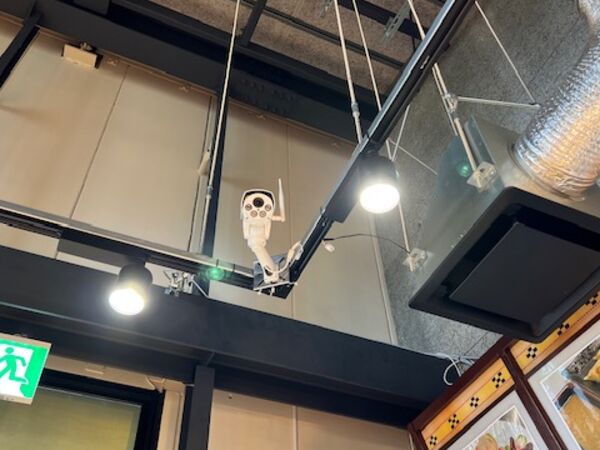 カフェ天井へのカメラ